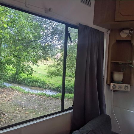 Mobile Home Situe Au Coeur Du Lac Blangy-le-Château Exteriör bild