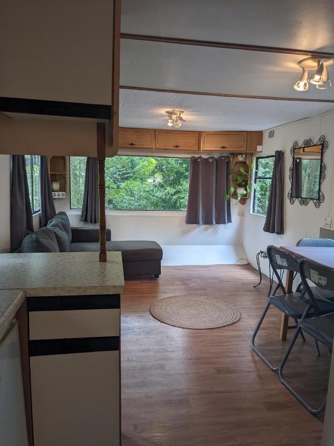 Mobile Home Situe Au Coeur Du Lac Blangy-le-Château Exteriör bild