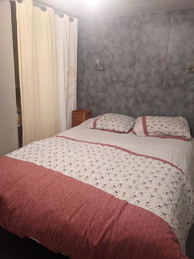 Mobile Home Situe Au Coeur Du Lac Blangy-le-Château Exteriör bild